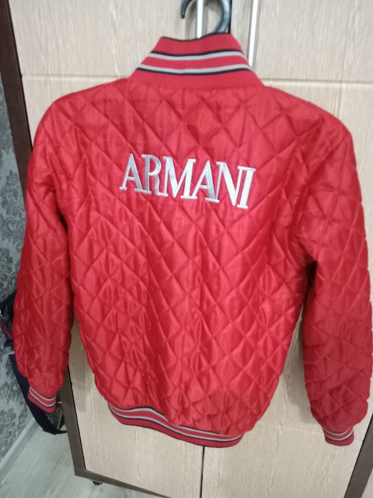 Продам куртку для мальчика