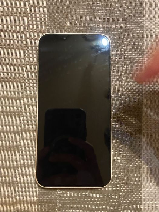Продается IPhone 13. Состояние идеальное