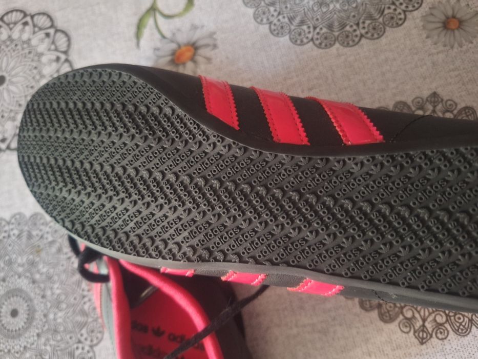 Продам новые кеды