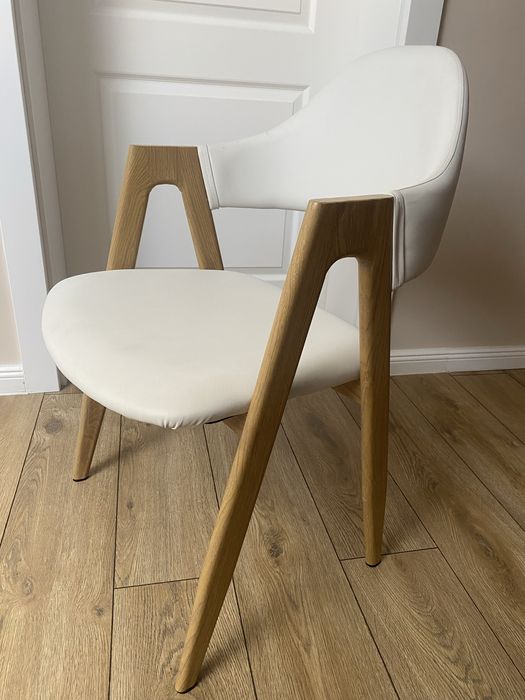 Scaun bucatarie / living , tapitat, lemn + imitatie piele, alb + natur