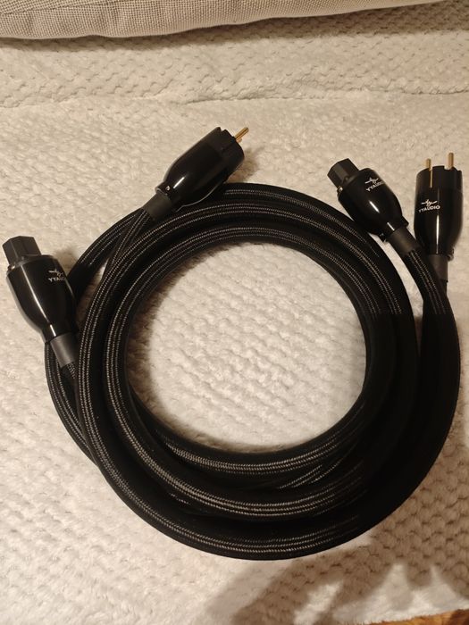 Cabluri alimentare profesionale din cupru OFC(17mm grosime) C13,C15