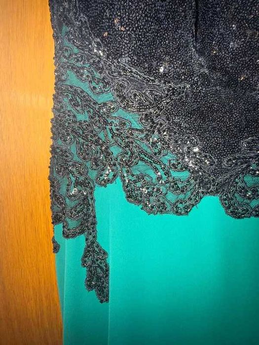 Rochie superba cu paiete si trena