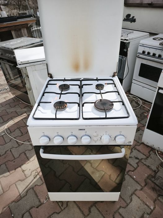 Aragaz  Zanussi cu 4 ochiuri