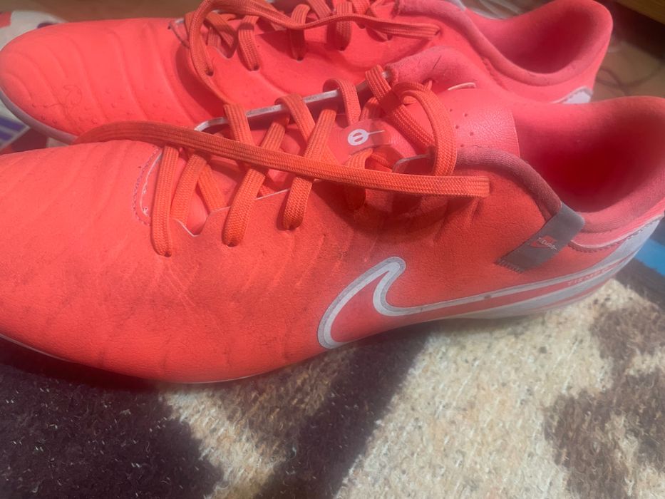 Ghete fotbal Tiempo Legend 10 Red