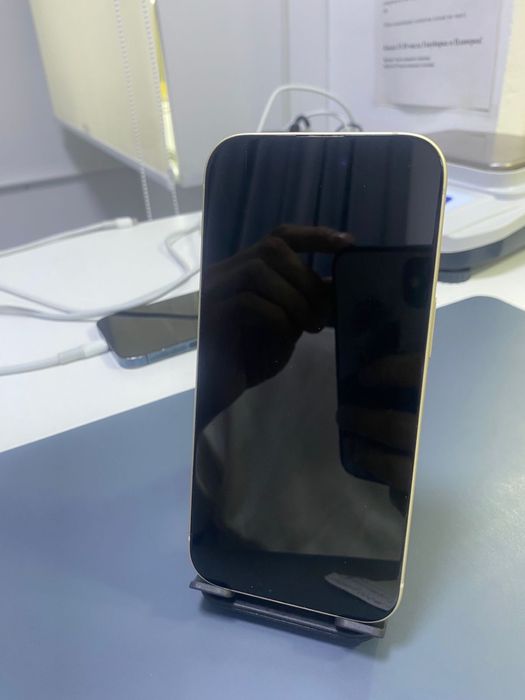Продам iphone 15 128Gb