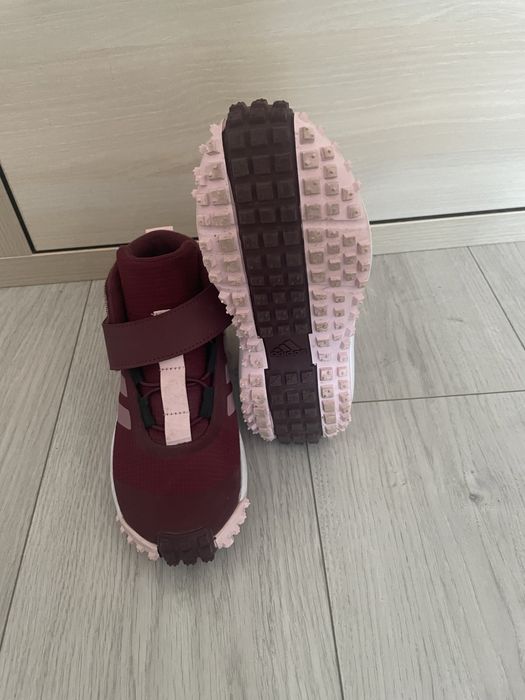 Adidasi fetite 32