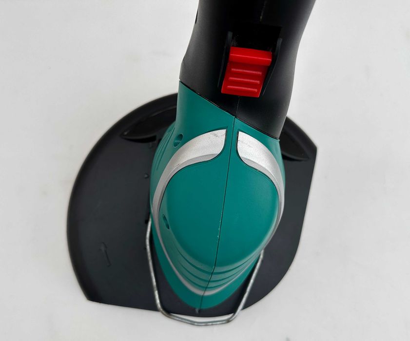 BOSCH ART 26-18 Li - Акумулаторен тример комплект!