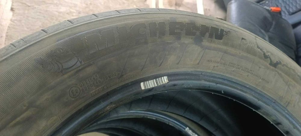Продам резину Michelin 275х50х21