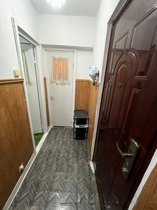 Închiriez garsoniera