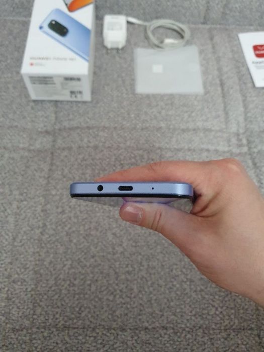 Srochna sotiladi Huawei Nova Y61 4/128Gb 4G Xolati ideal Karobka Bor