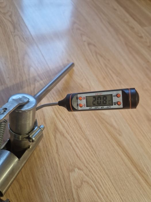 Сублиматор за оксалова киселина за лечение на вароатоза при пчели