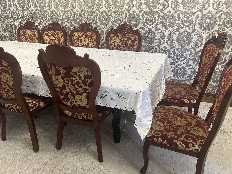 Стол стул,сервант,камод