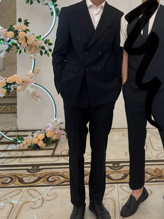 продам отличный костюм