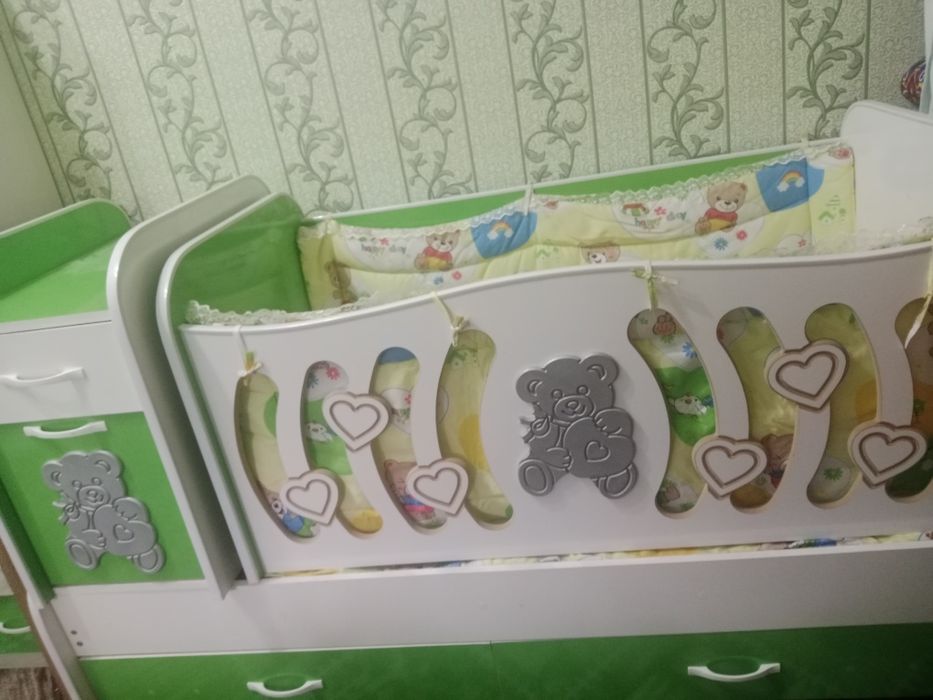 Shkaf kravati bn sotiladi