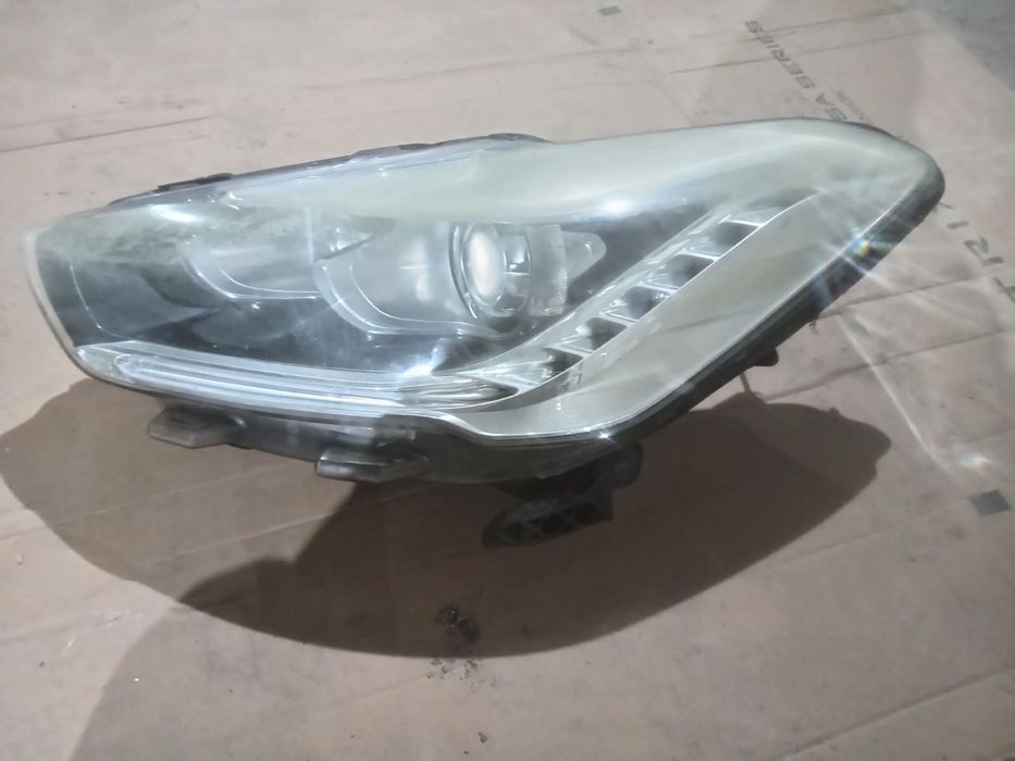 Far faruri Citroen DS 5 bixenon adptive cod 9802087280-00