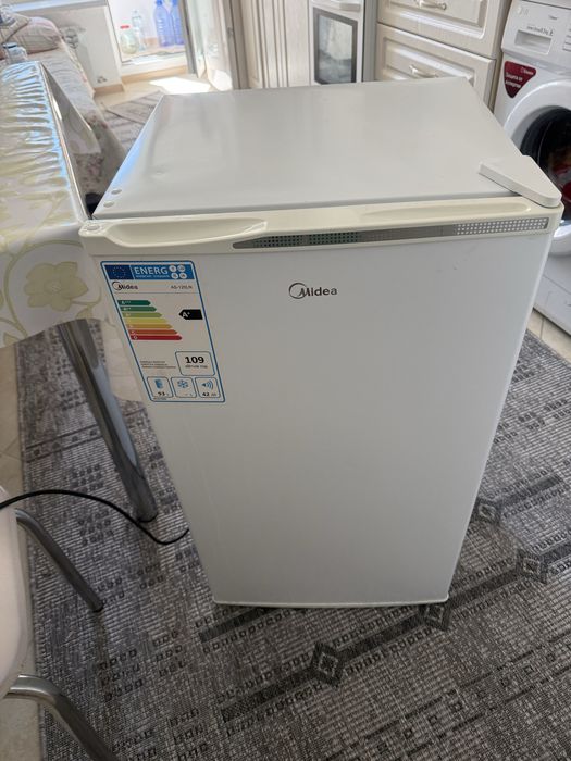 Холодильник Midea