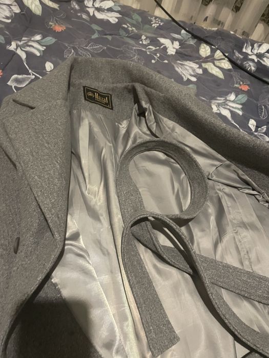 Продам пальто демисезон  новая