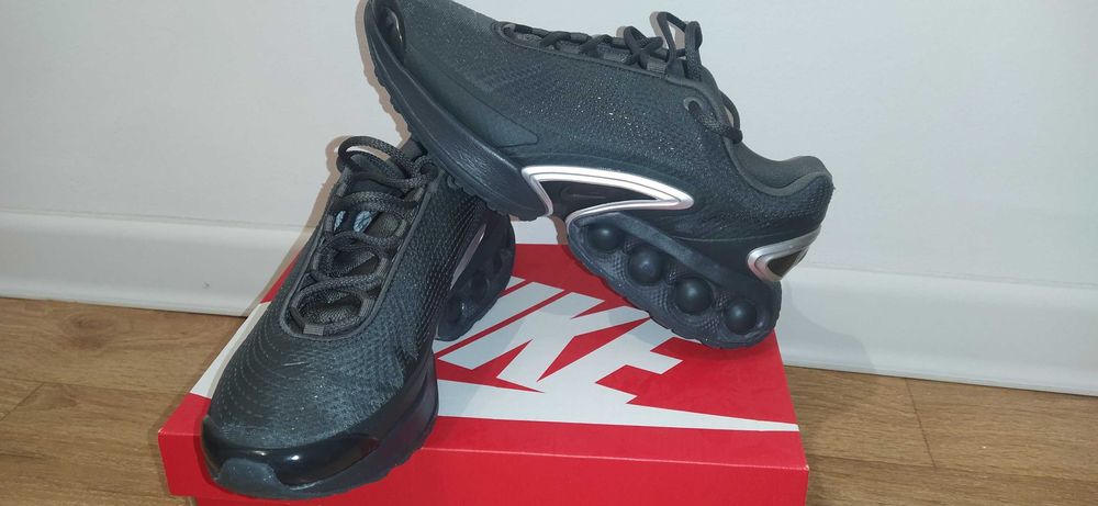 Кроссовки Nike Air Max Dn черные размер US 10 новые