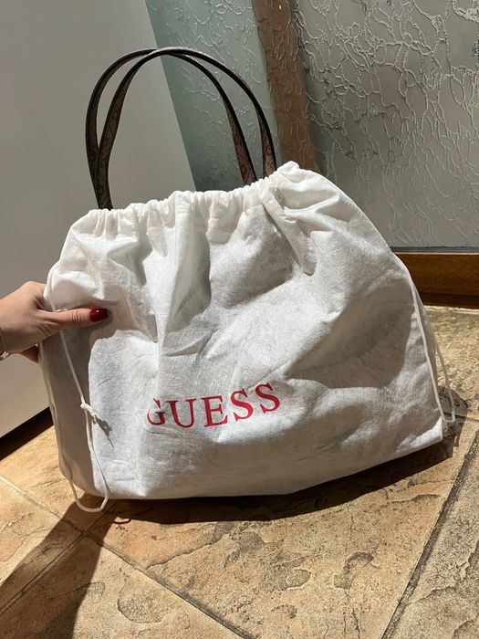 Guess оригинална, класическа чанта