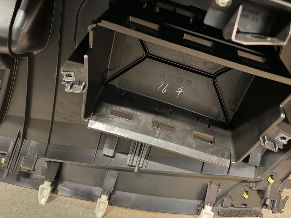 Plansa bord mazda cx 30