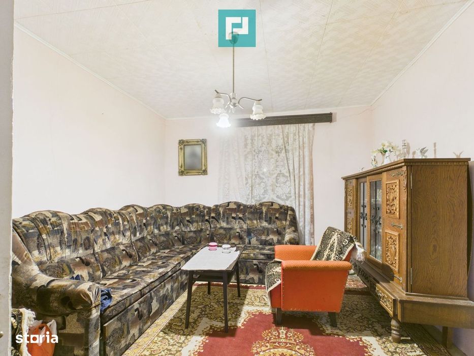 Casă  2 corpuri și 4 camere teren 1440 mp în Macea