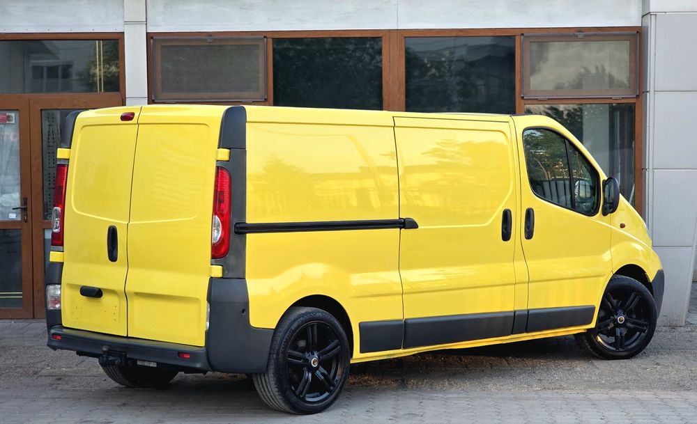 Opel vivaro renault trafic lung 2011