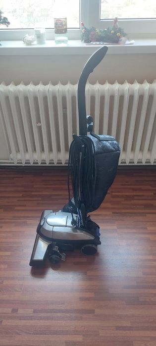 Vând aspirator Kyrby