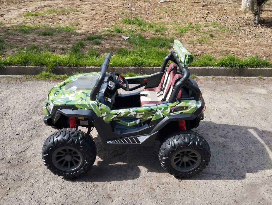 Bolalar moshinasi sotiladi