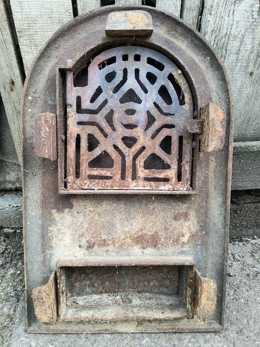 Ușa  de  sobă      ...