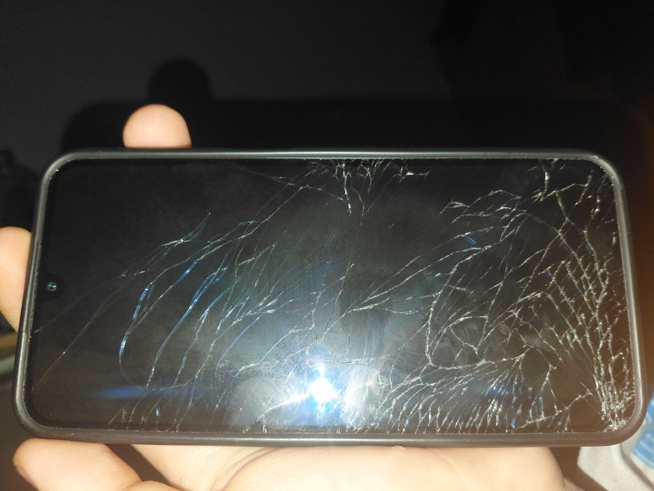 Samsung a16 телефон