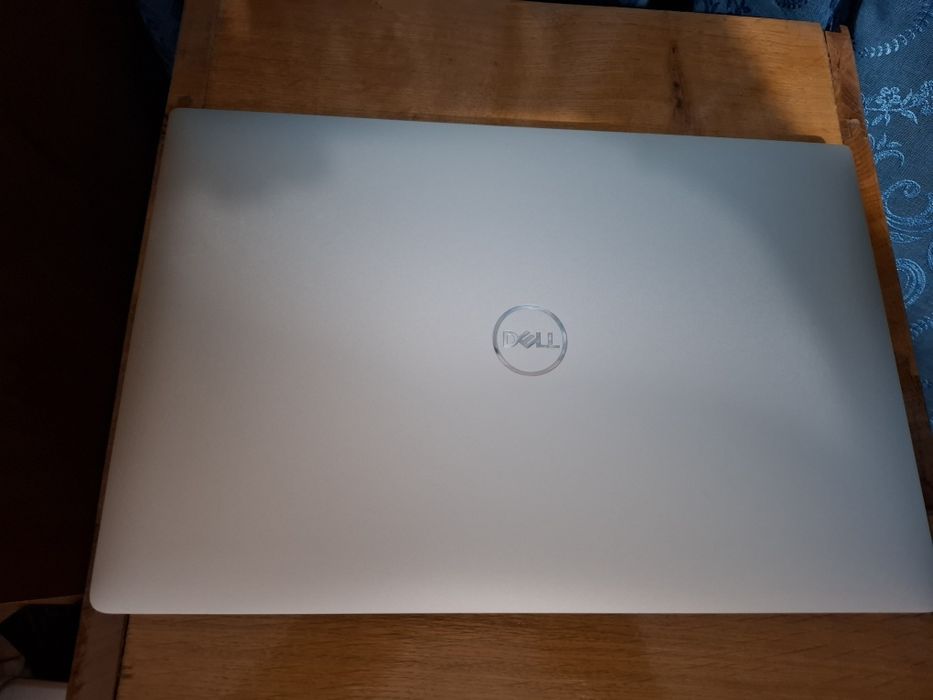 Laotop Dell XPS 9570 I5 H GTX 1050