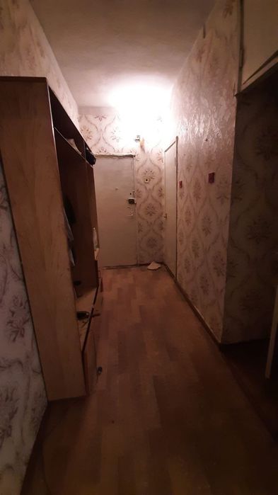 Продаётся 1 комнатная на первом этаже  Юнусабад 10квл,Площ- 44,70 кв.м