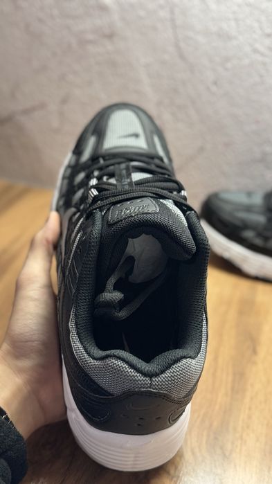 Продаются кроссовки NIKE P-6000
