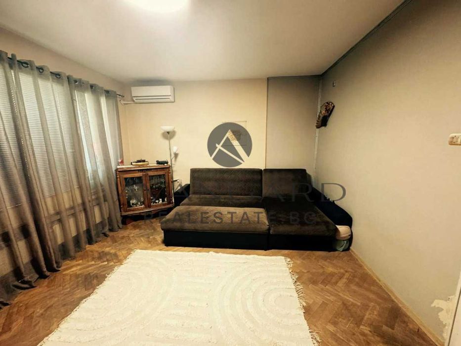 Продава се Тристаен апартамент в Пловдив, Център - 61 кв.м за 2509 €/кв.м - Снимка #1