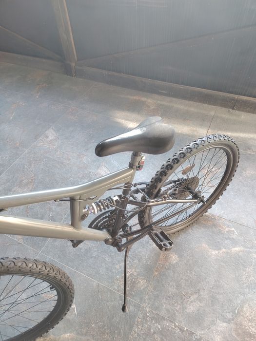 Vând biciclete adult și adolescenți