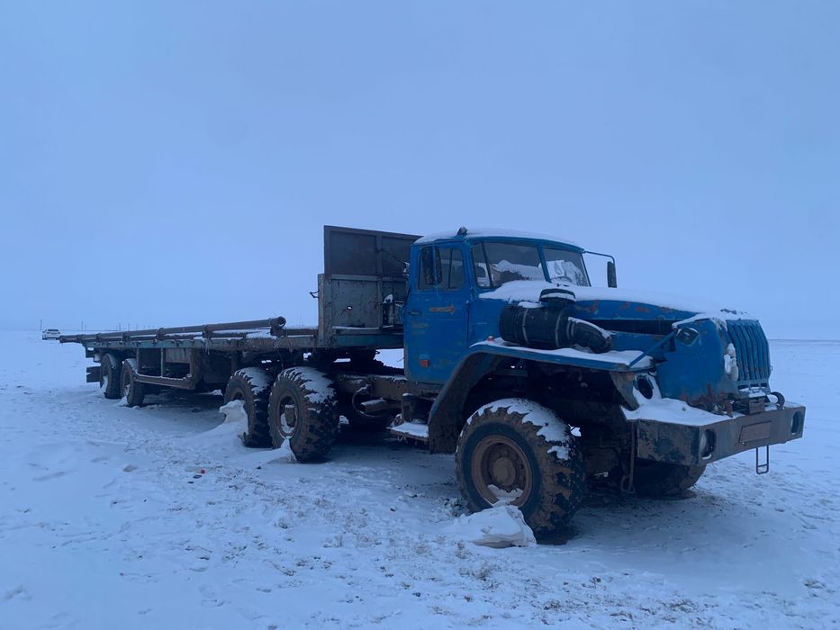 Урал тягач с прицепом