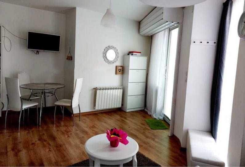 Дава се под наем Двустаен апартамент в София, Хладилника - 42 кв.м за 565 € - Снимка #2