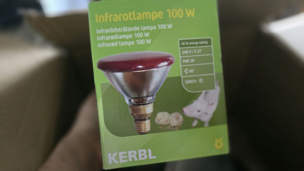 Lampă încălzire infraroșu păsări inclus bec