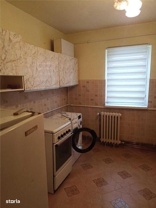 Simion Barnutiu - 2 Camere - Centrala termica proprie - Bloc izolat — fotografia 3