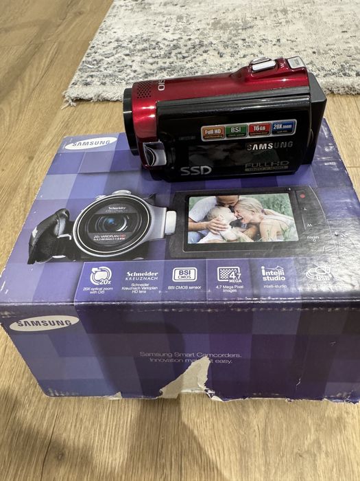Видеокамера Samsung Full HD Memory Cam