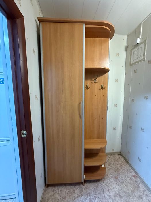 Продам прихожую.