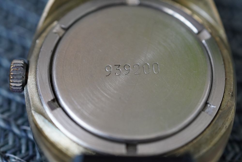 Оригинален съветски мъжки ръчен часовник Слава в прекрасно състояние