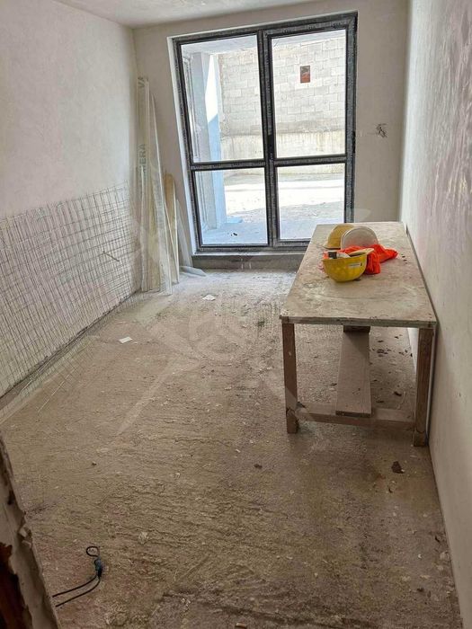 Продава се Двустаен апартамент в Варна, Колхозен пазар - 64 кв.м за 1282 €/кв.м - Снимка #1