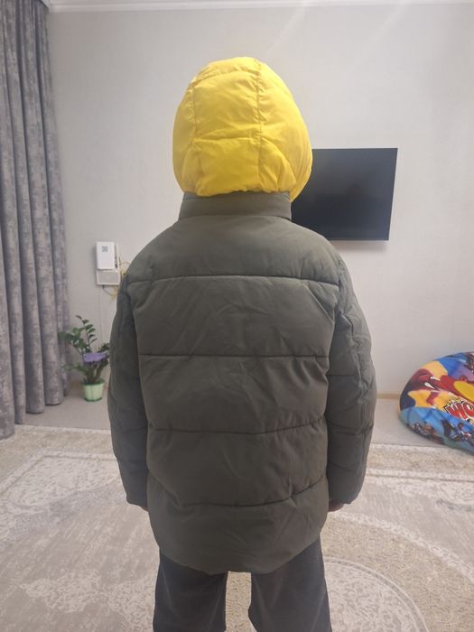 Зимняя куртка на 7-8 лет