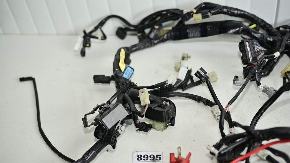 Yamaha YZF R1M  2015 2019 Instalatie electrica