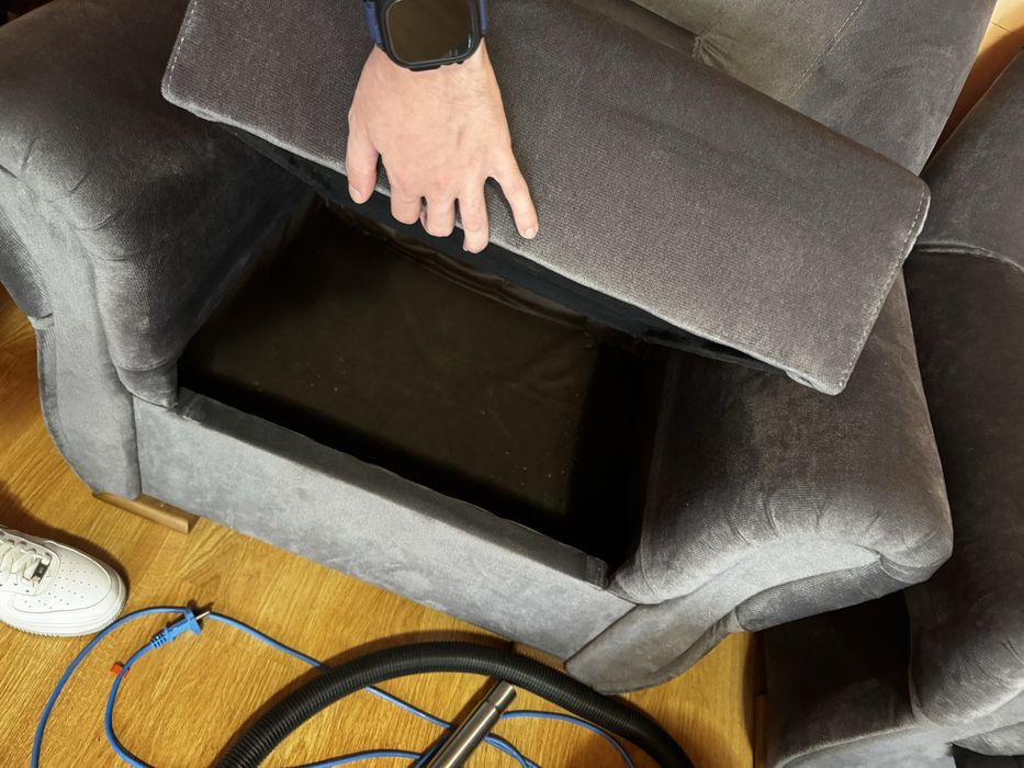 Se vinde set canapea + fotolii