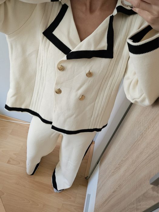 Дамски плетен комплект