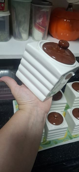 Продаются баночки для специй