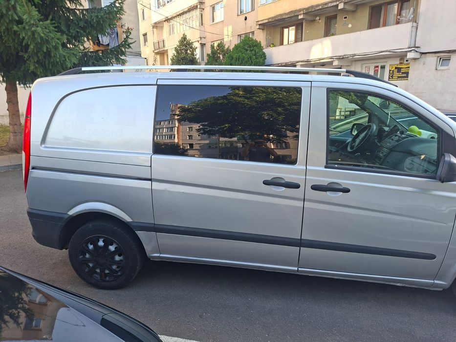 Vând Mercedes Vito