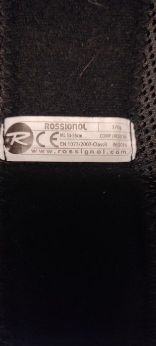 Продавам каска на Rossignol.